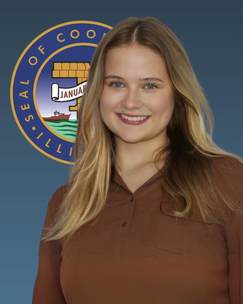 Clare Kownacki Headshot